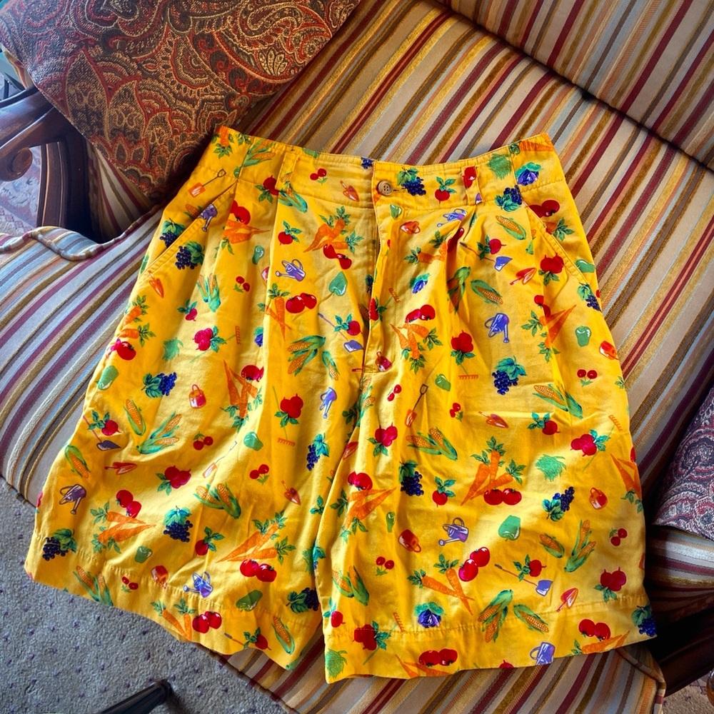 Yellow Garden Print 90s LizSport Shorts